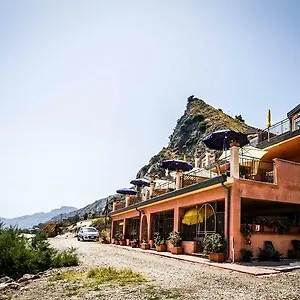 Appart hôtel Fondaco Parrino Mare, Letojanni
